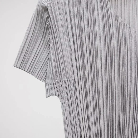 Issey Miyake Pleats Please Silver Grey Top - Picture 5 of 8
